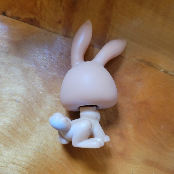 Littlest Pet Shop LPS #28 Bunny Rabbit Tan White Purple Eyes C - Picture 9 of 12